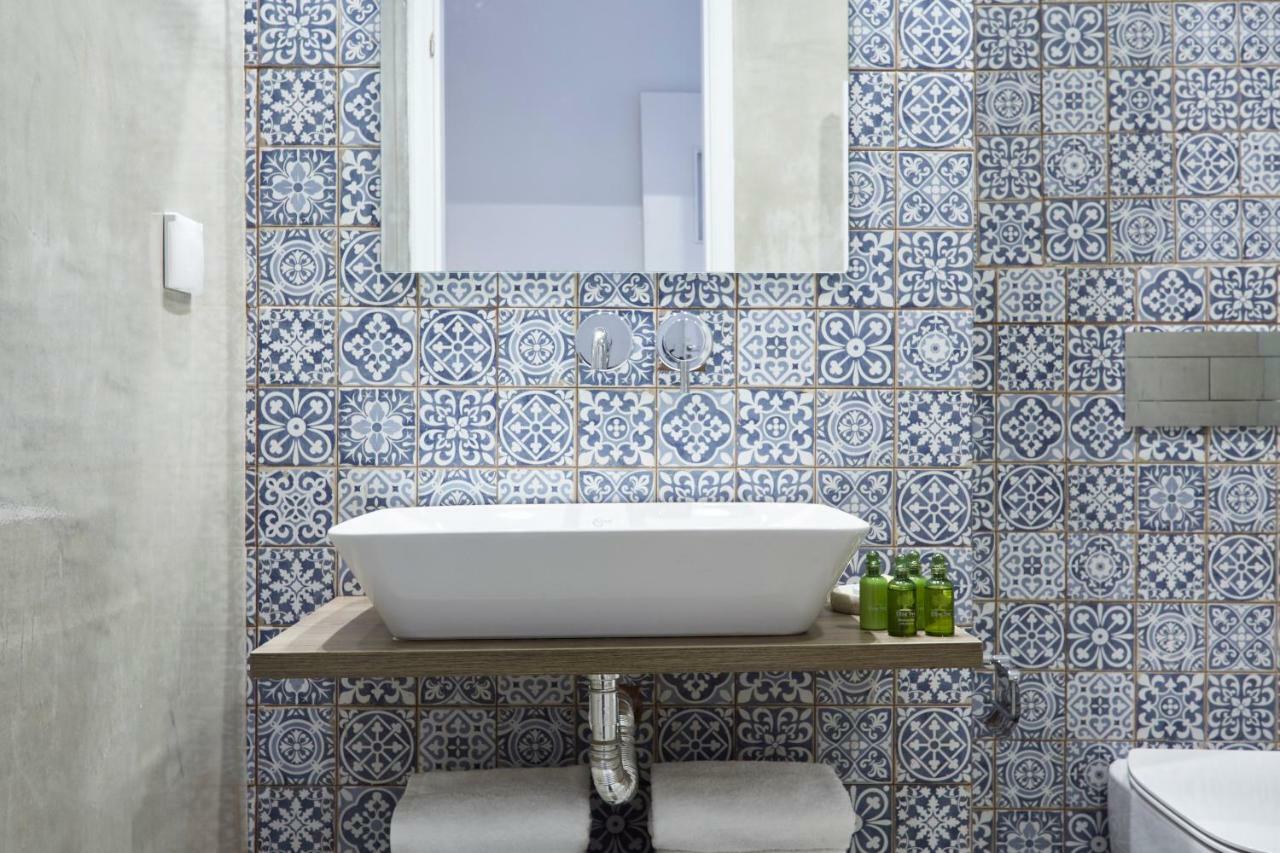 Luxury n Chic Athens Museum Apt Exterior foto